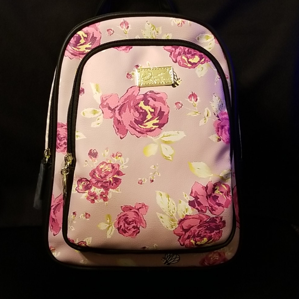 🌹Mini by Betsey - Picture 5 of 5